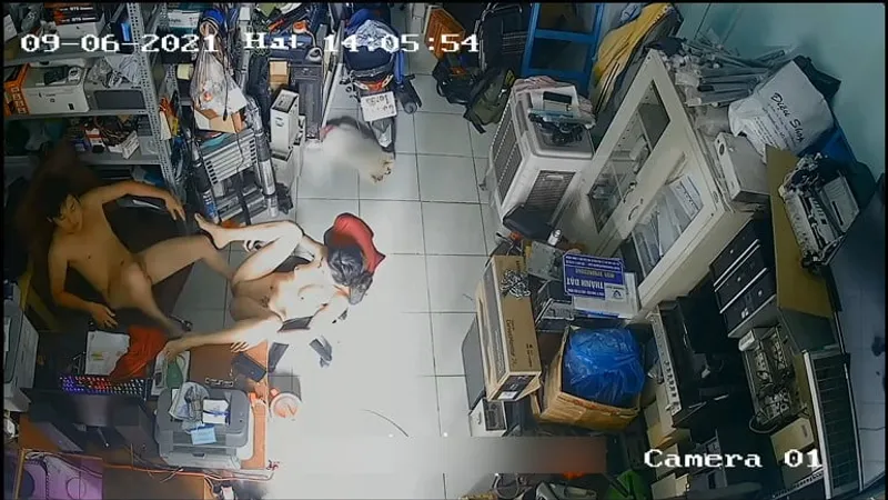 Vợ chồng yêu địt nhau trong của dương vật máy tính